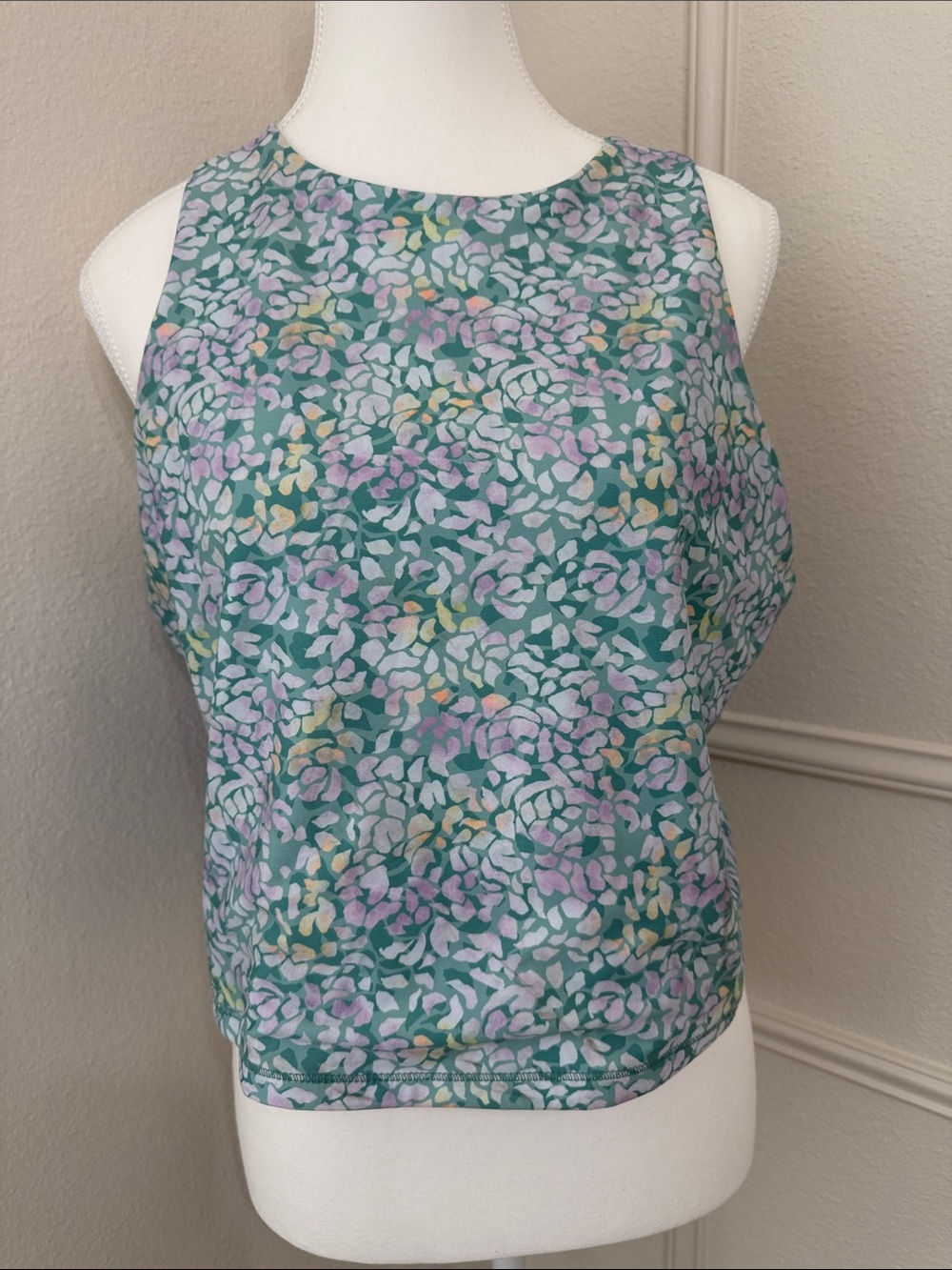 Joe Fresh Green Floral Sleeveless Tank with Pastel Accents✨0x✨NWT